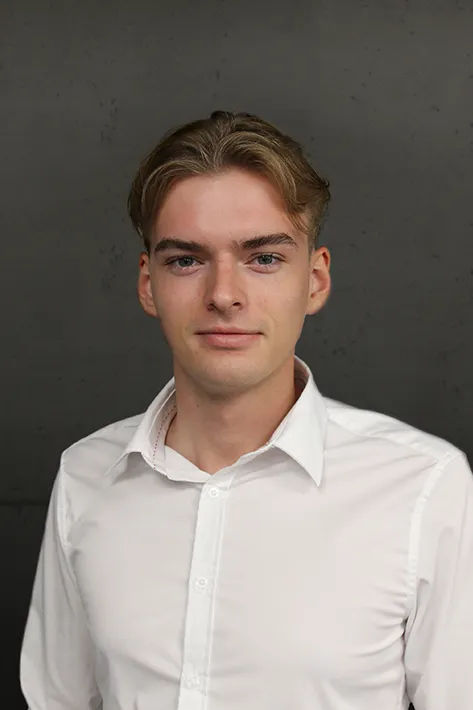 Mitarbeiter 1